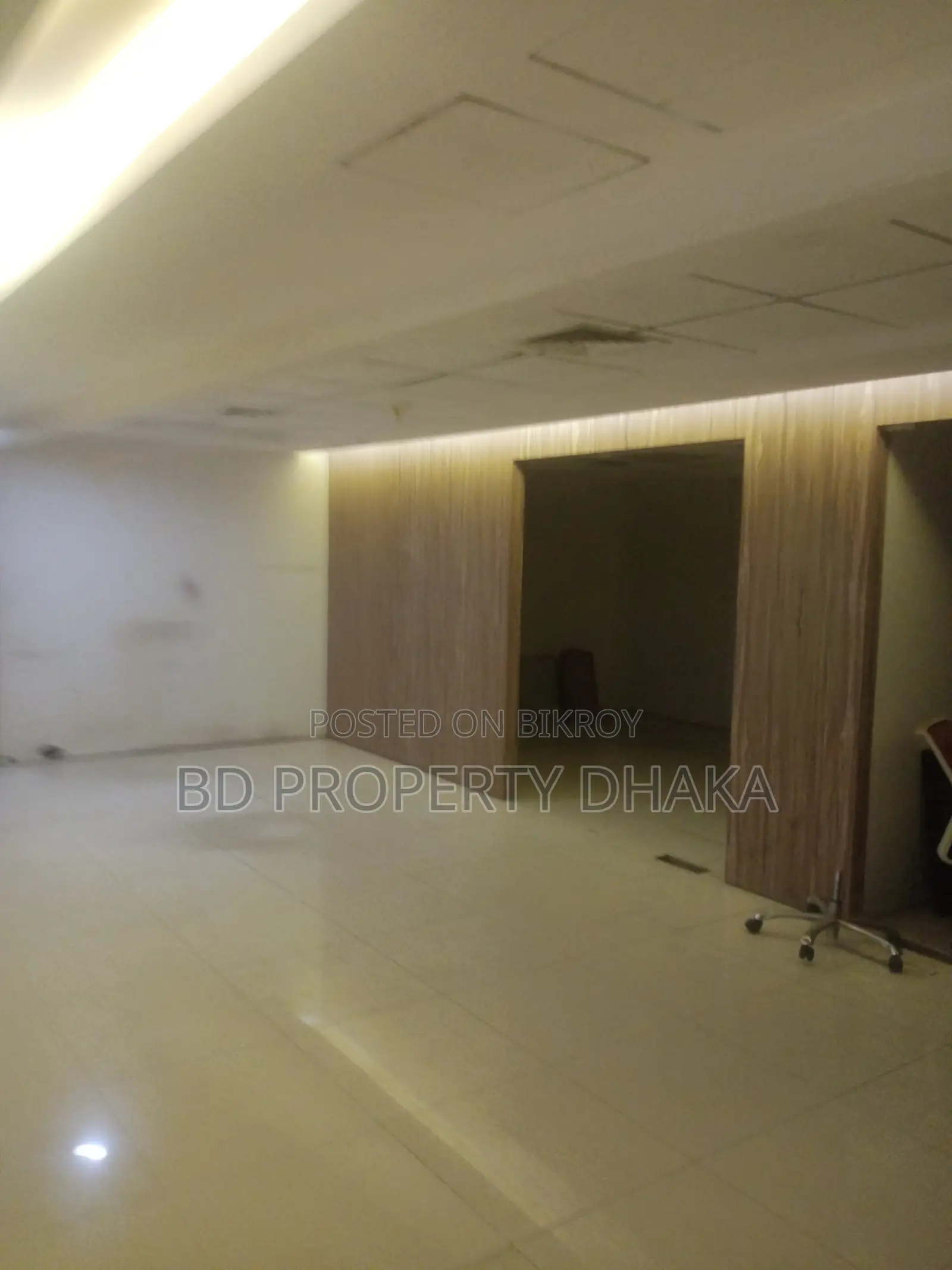 5800sft semi furnished full commercial space for rent