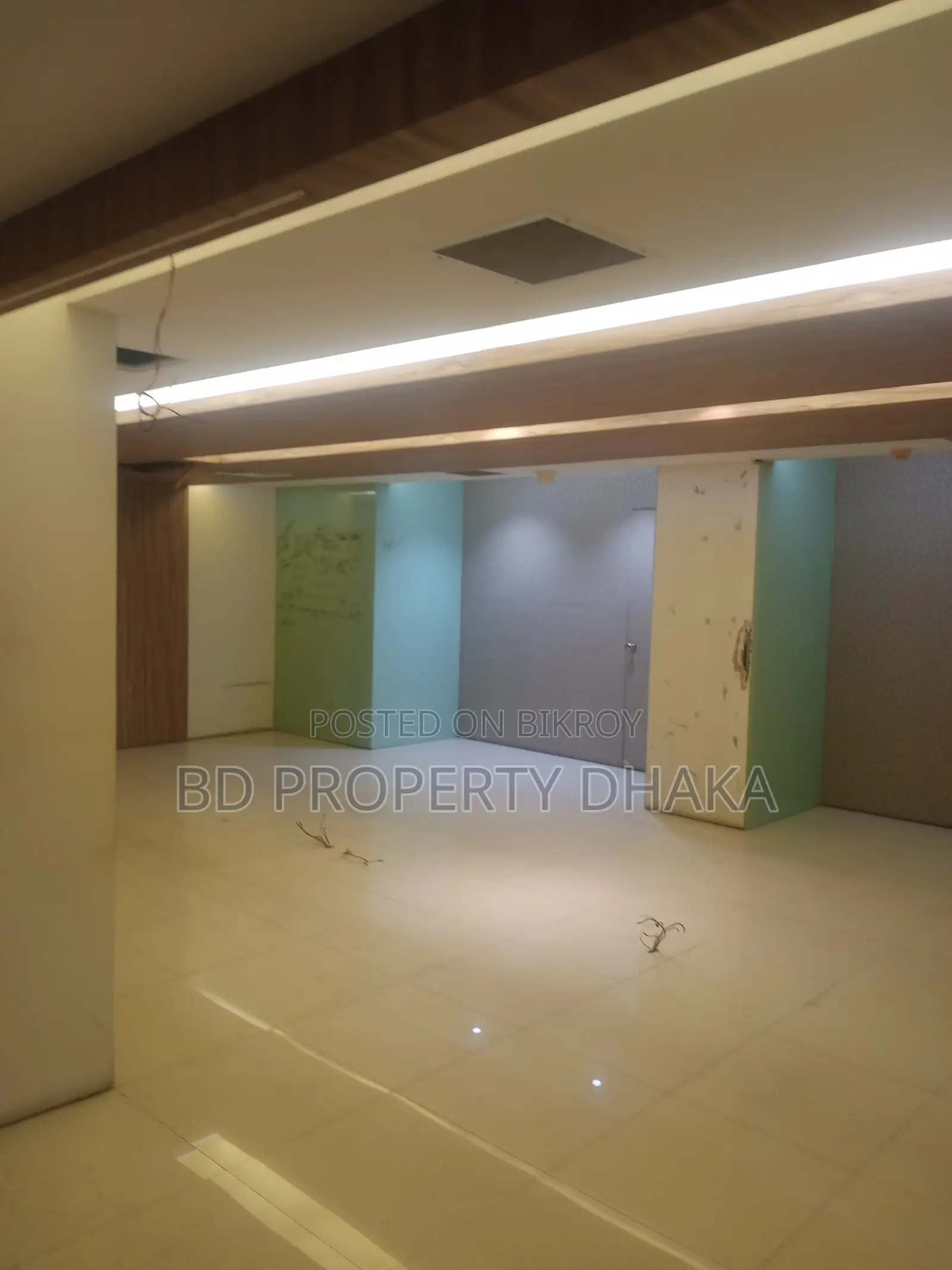 5800sft semi furnished full commercial space for rent