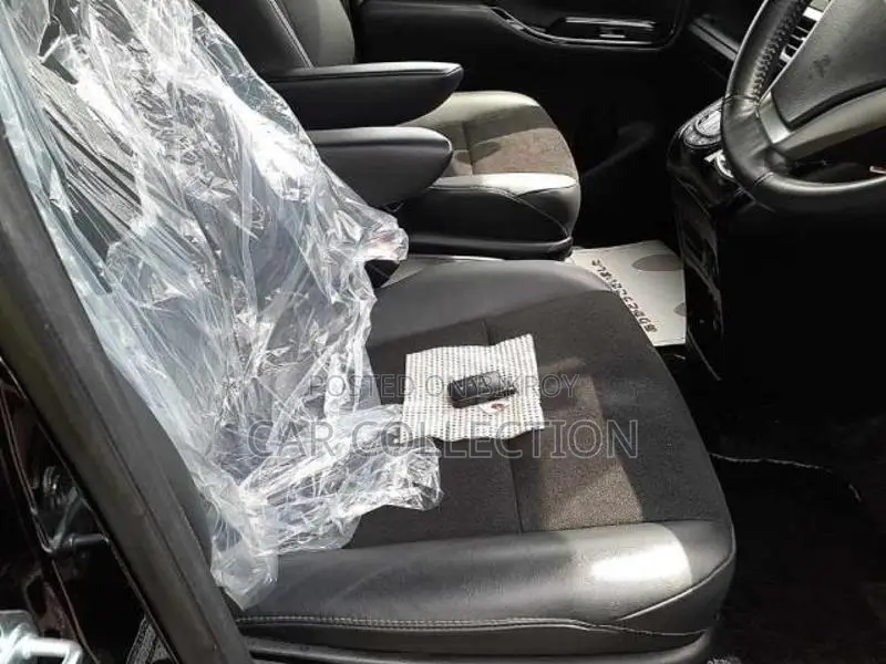 Toyota Noah SI WXB 3 HYBRID 2021
