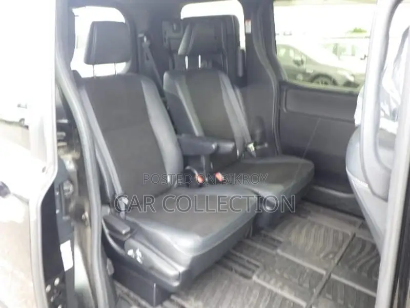 Toyota Noah SI WXB 3 HYBRID 2021