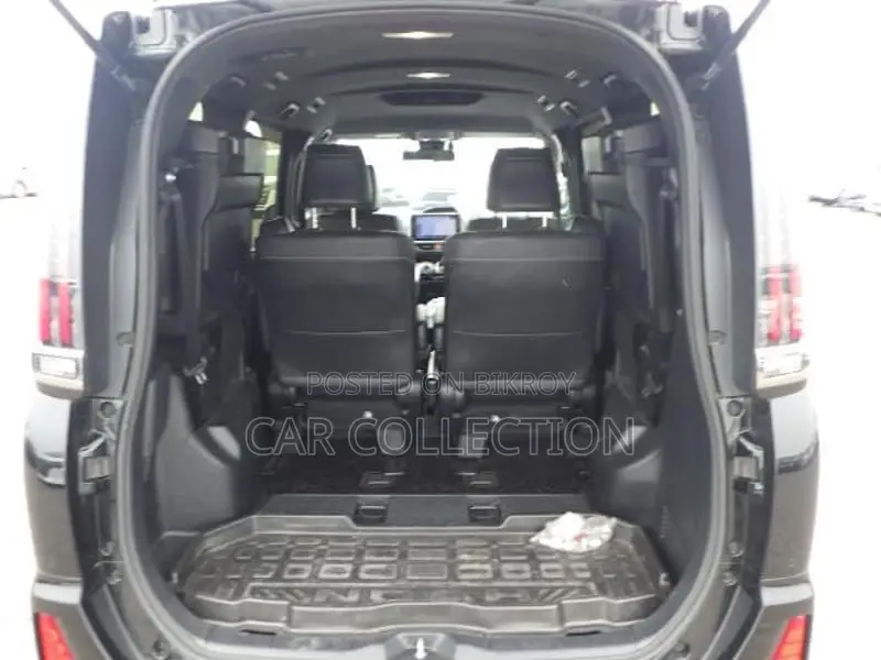 Toyota Noah SI WXB 3 HYBRID 2021