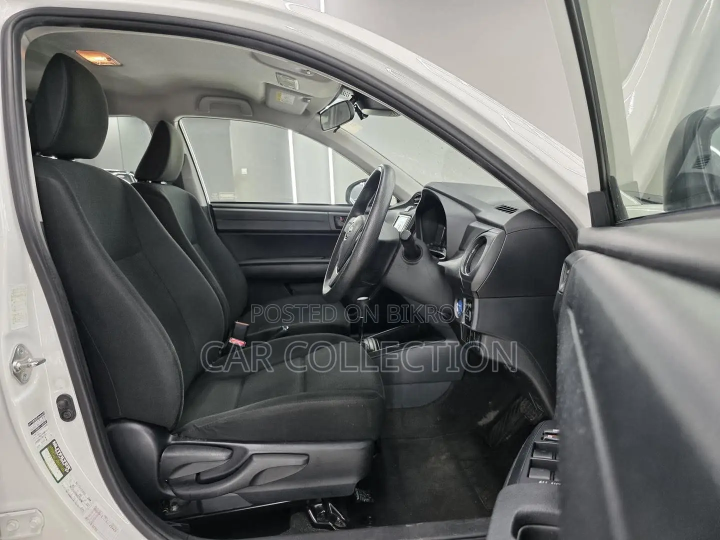 Toyota Axio EX HYBRID ২০২০