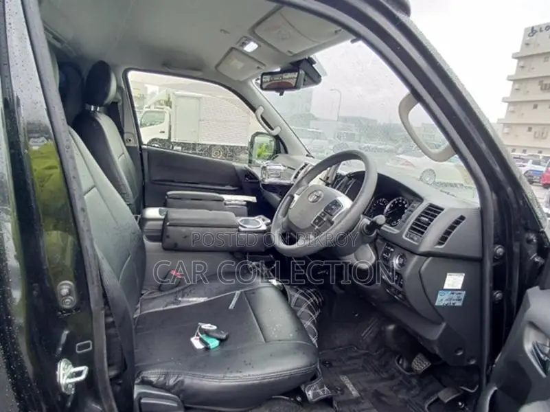 Toyota Hiace Super gl dark prime 2022