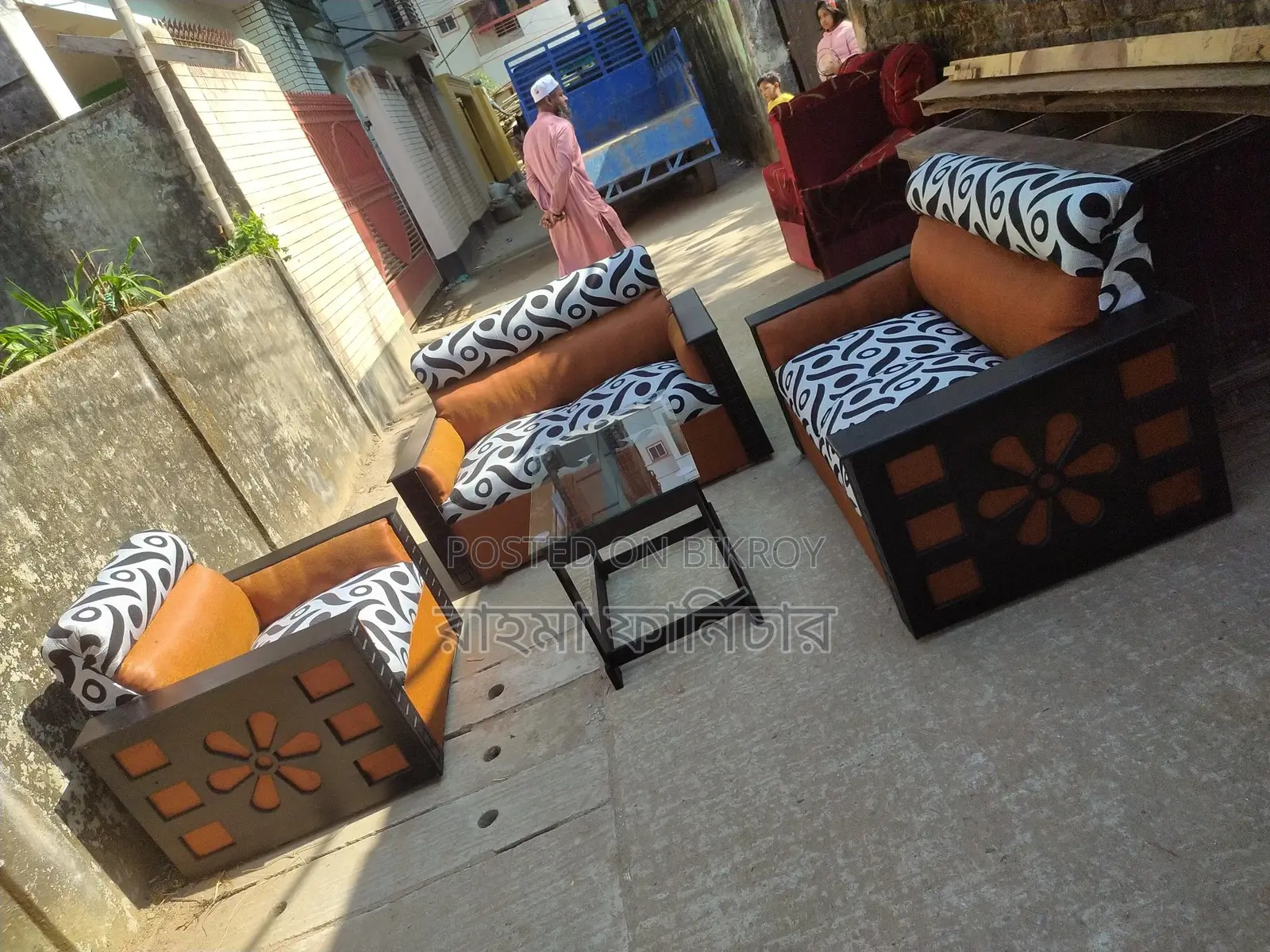 Sofa set with center table at an affordable price