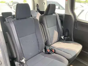 Toyota Voxy X Package-Silver 2020