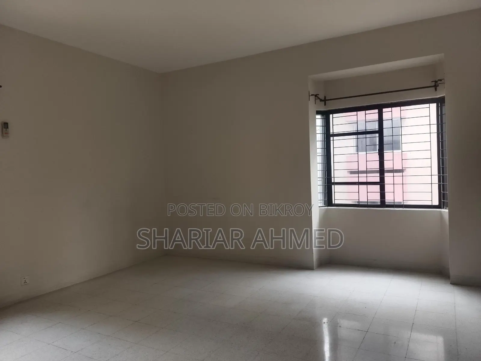 2500 Sqft Unfurnished Apartment For Rent in Gulshan 1