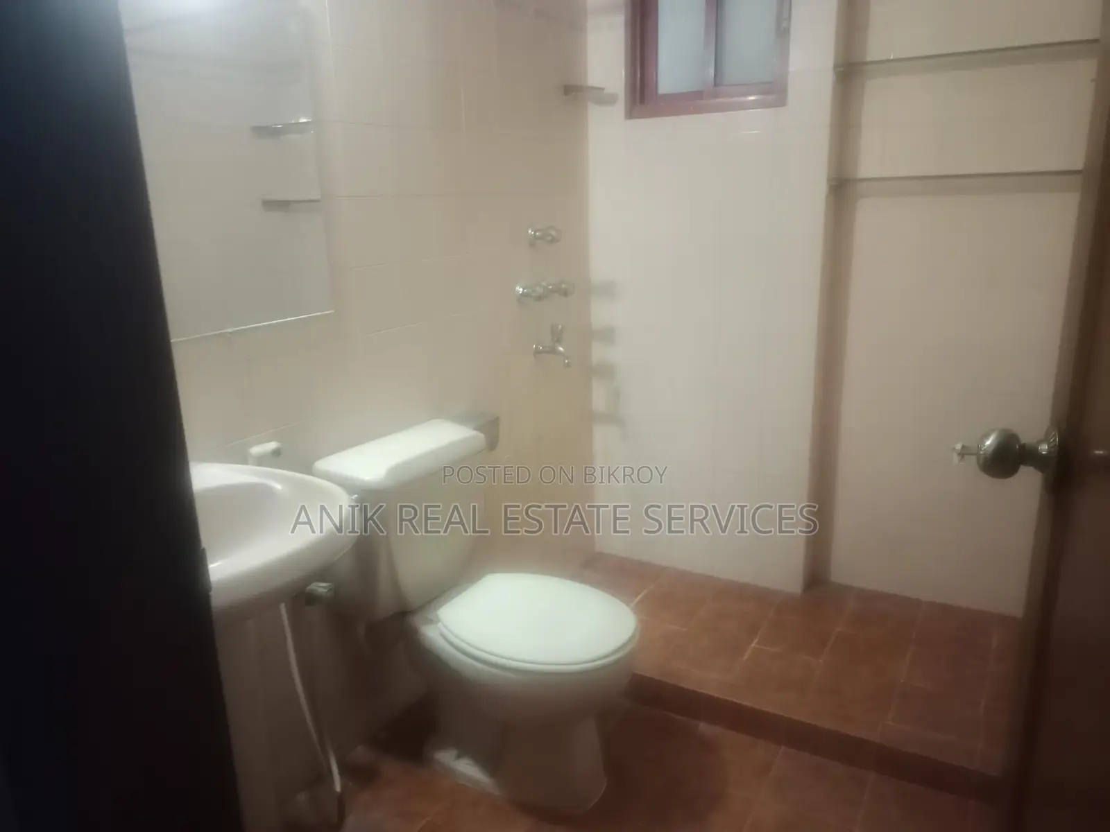 গুলশানে ভালো মানের ৪ বেডরুমের আন-ফার্নিশড ফ্ল্যাট ভাড়া