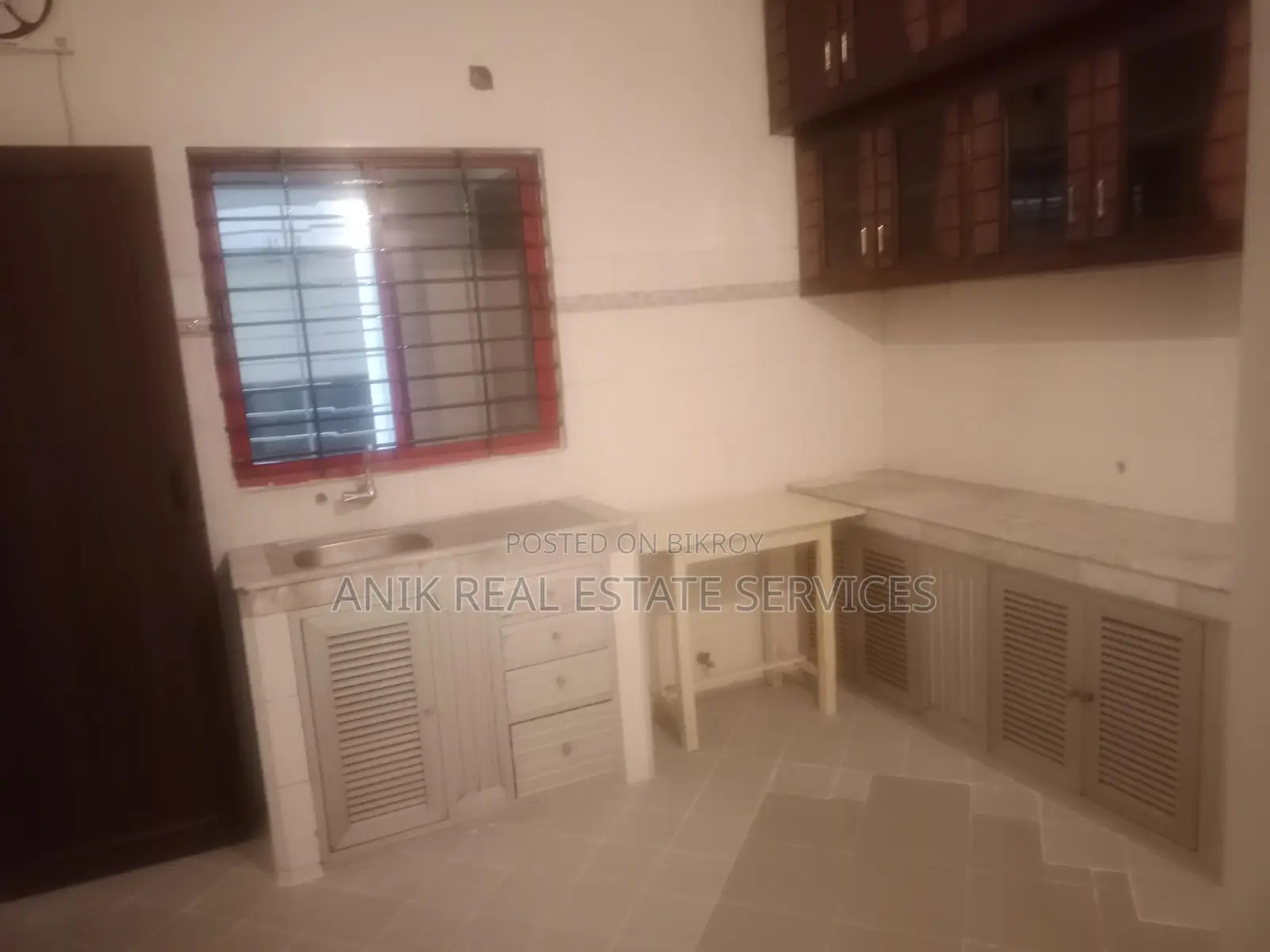 গুলশানে ভালো মানের ৪ বেডরুমের আন-ফার্নিশড ফ্ল্যাট ভাড়া