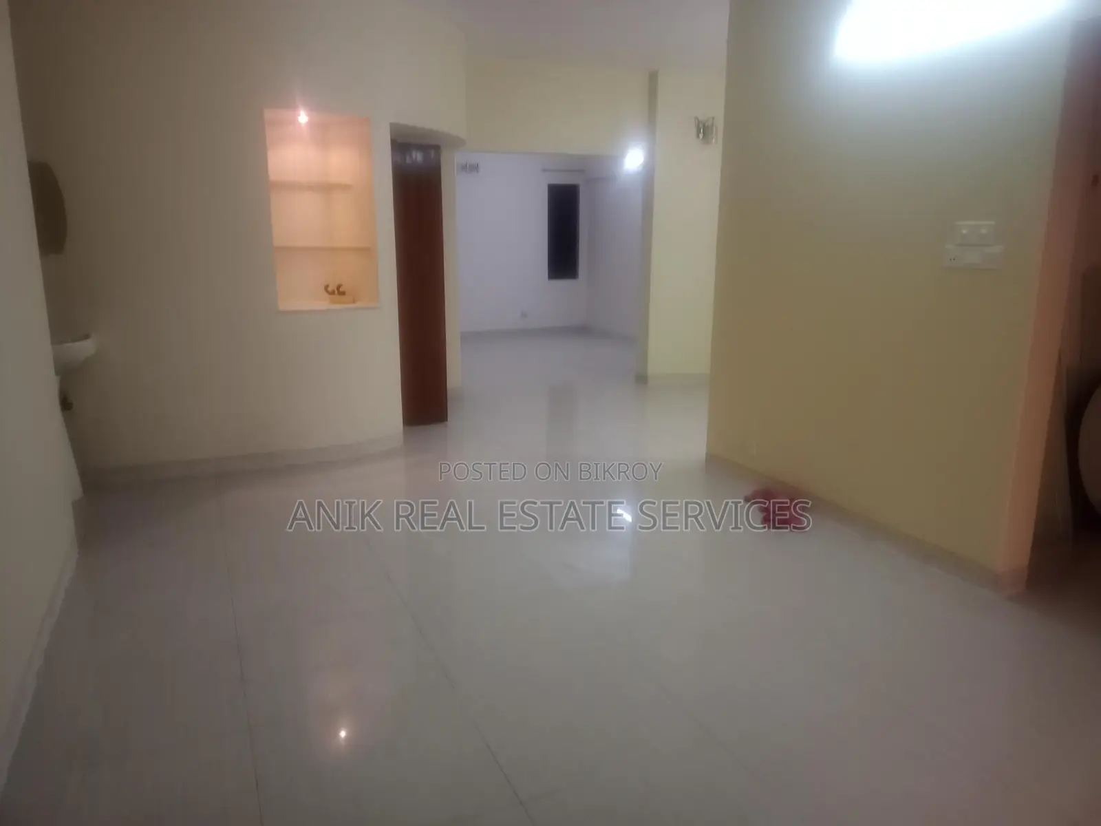 গুলশানে ভালো মানের ৪ বেডরুমের আন-ফার্নিশড ফ্ল্যাট ভাড়া