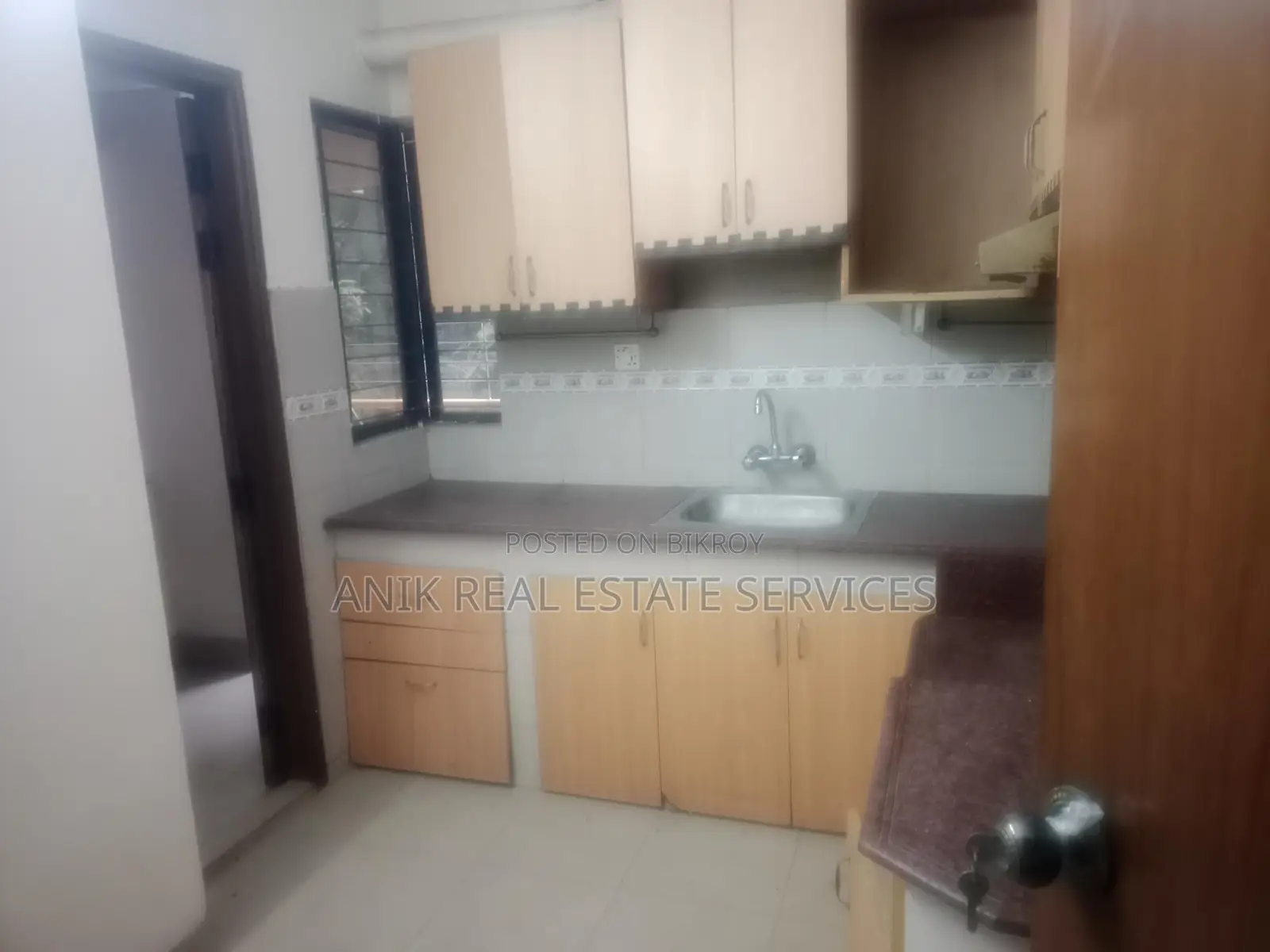 Good Quality 3 Bedroom Un Farnised Flat Rent At Gulshan