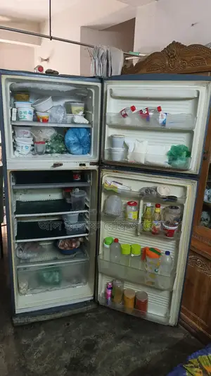 একটিsharp ফ্রিজ বিক্রি হবে
