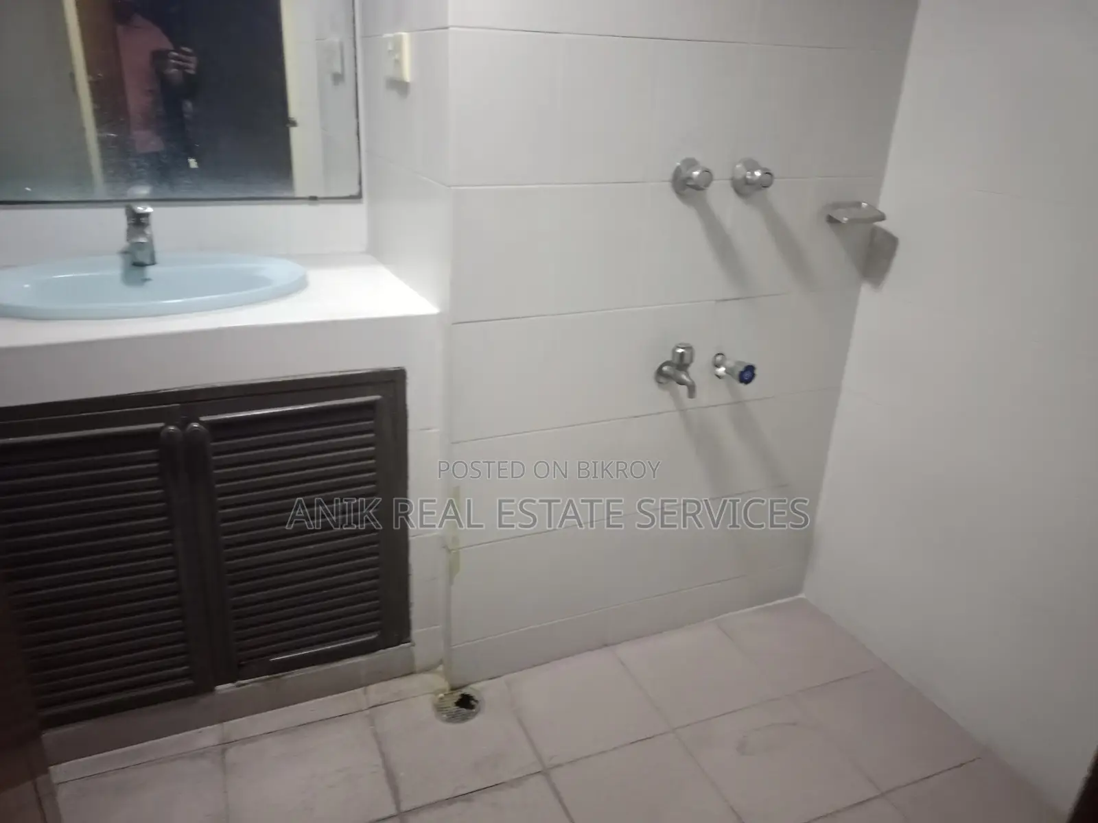 গুলশানে ২৫০০ বর্গফুটের অফিস স্পেস ভাড়া