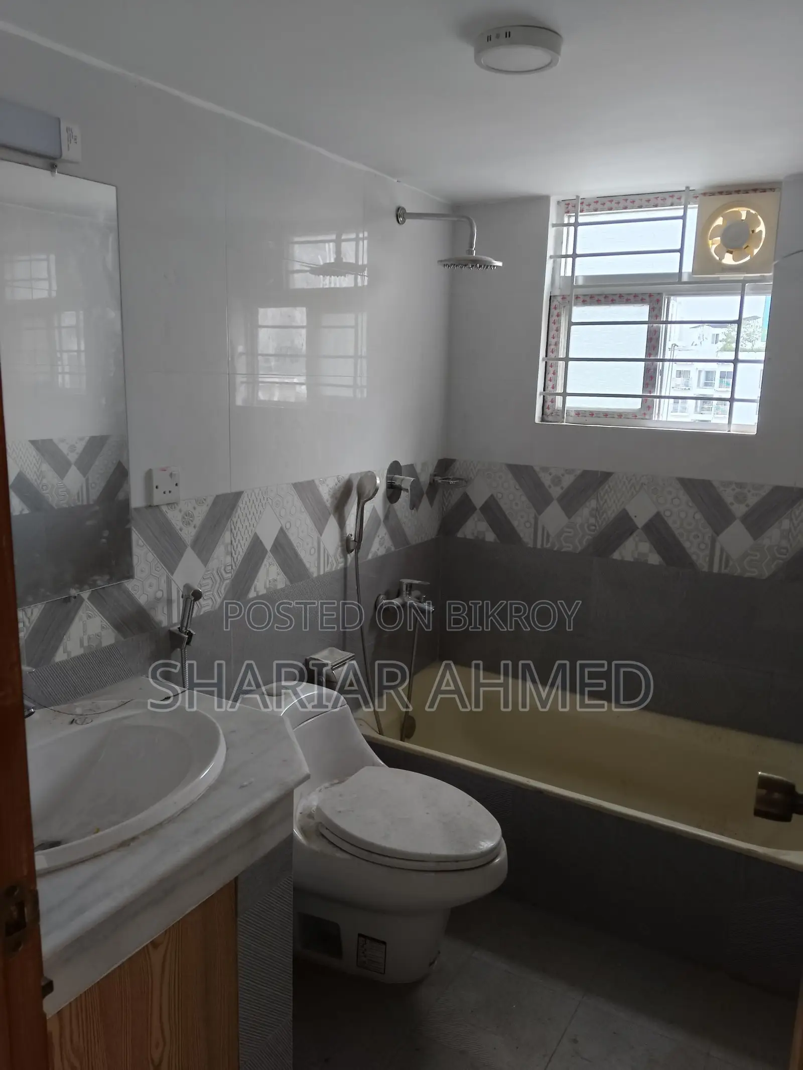 3000 Sqft 4-Bedroom Unfurnished Apartment for Rent in Gulshan 2