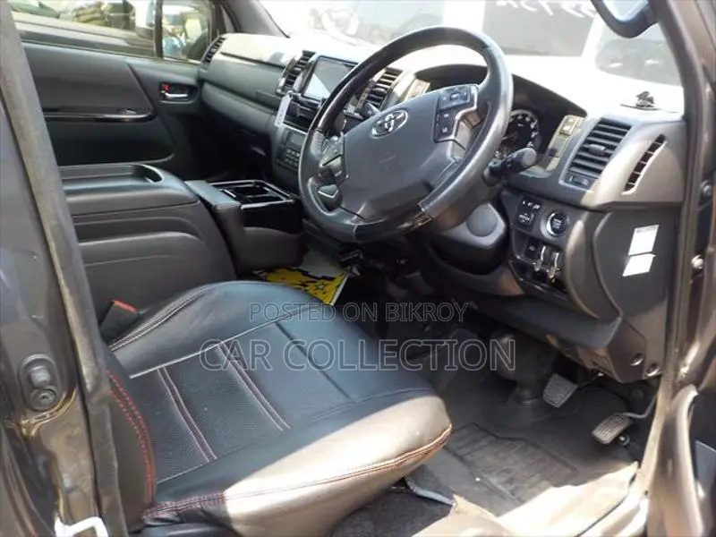 Toyota Hiace Super GL Dark Prime2 2021