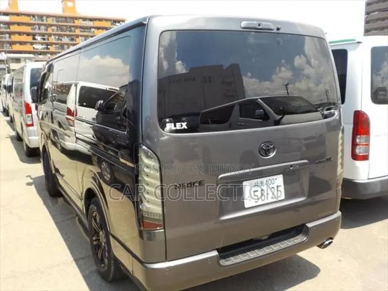 Toyota Hiace Super GL Dark Prime2 2021