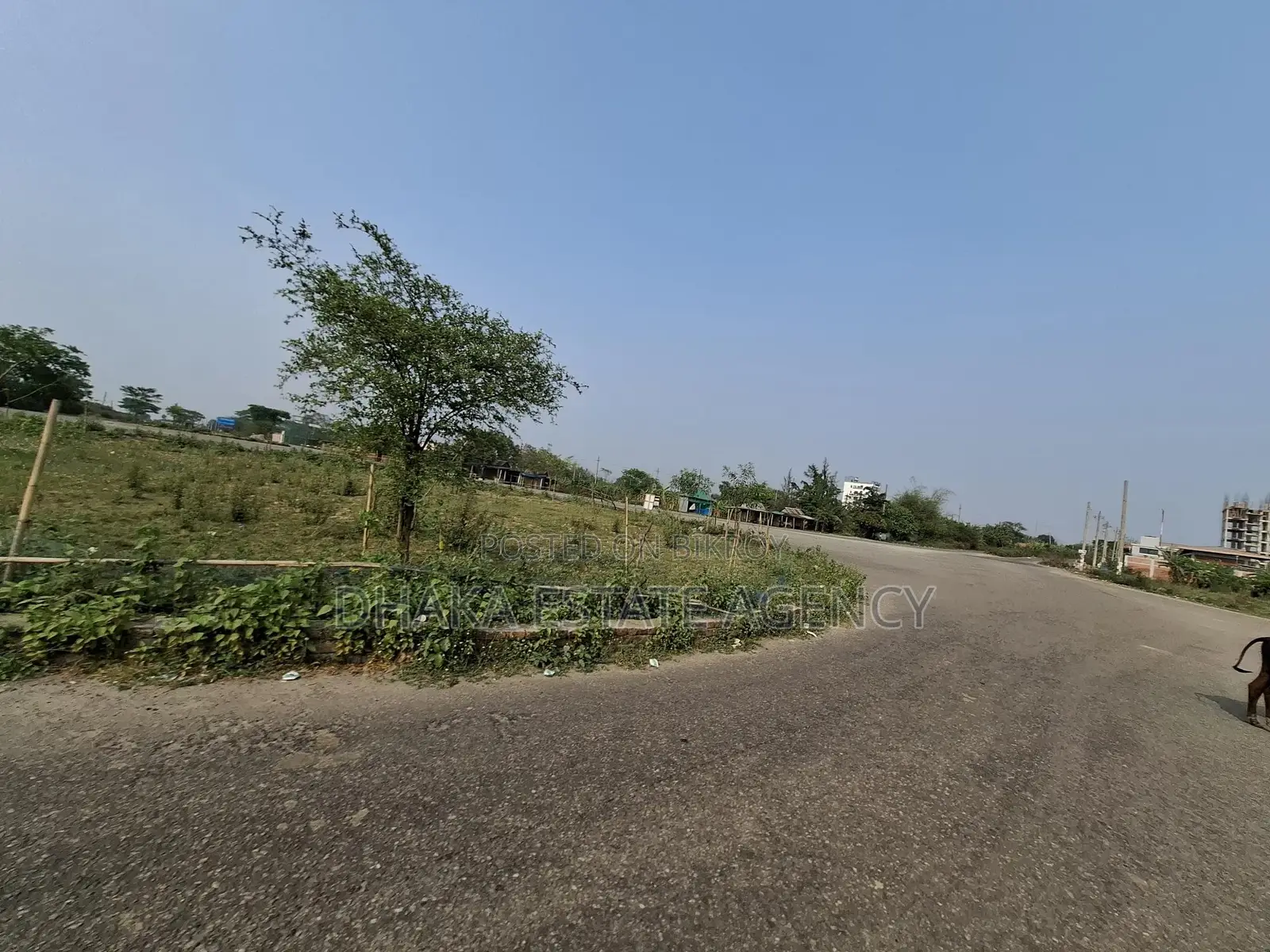 ৬০/৩০/৩০ কর্নার ৩ দিকে ২০ কাঠা প্লট বিক্রয়।