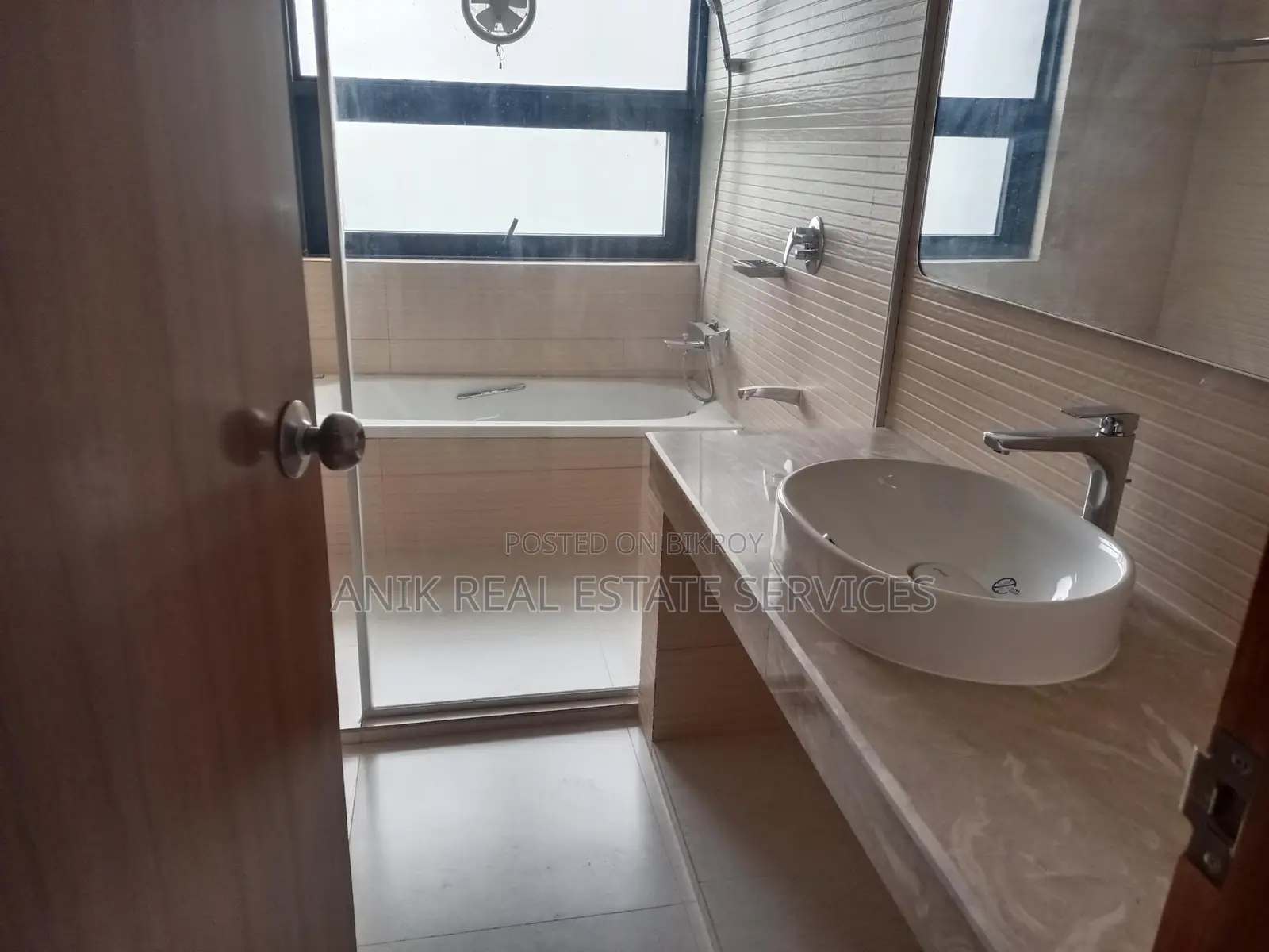 Swmming Pool Gym Full Farnised Flat Rent In Gulshan North