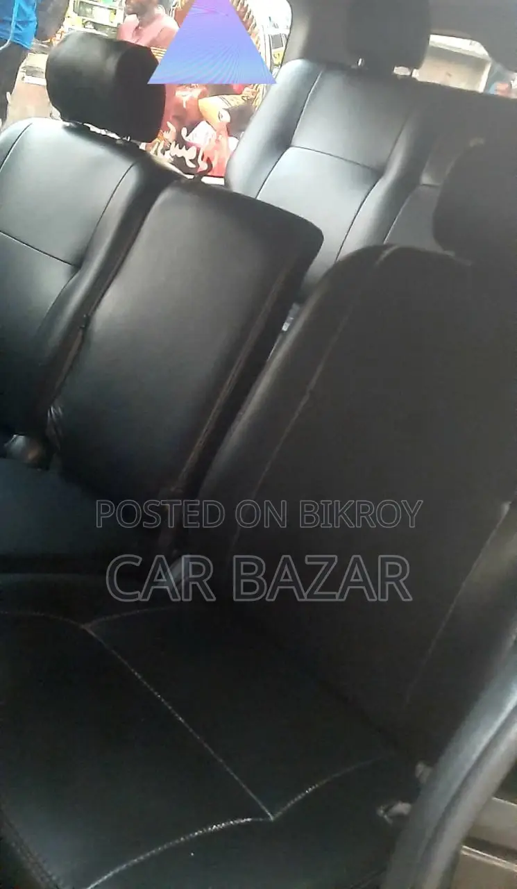 Toyota Hiace Super GL Black 2012