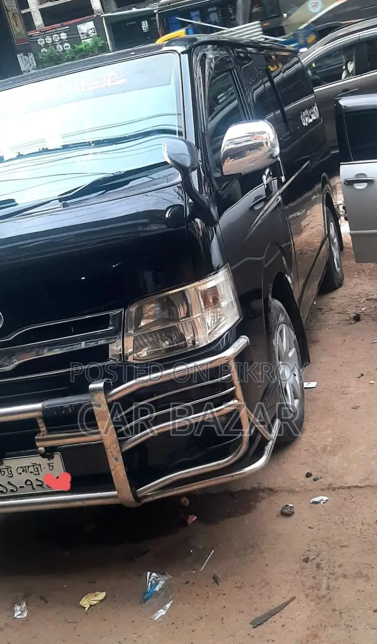 Toyota Hiace Super GL Black 2012