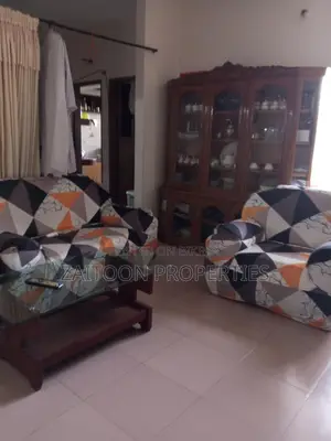 দুই দিক কর্ণার ফ্ল্যাট