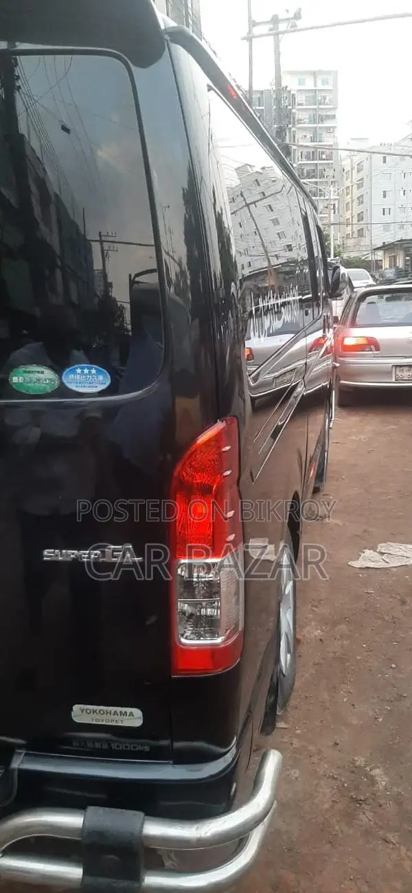 Toyota Hiace Super GL Black 2012