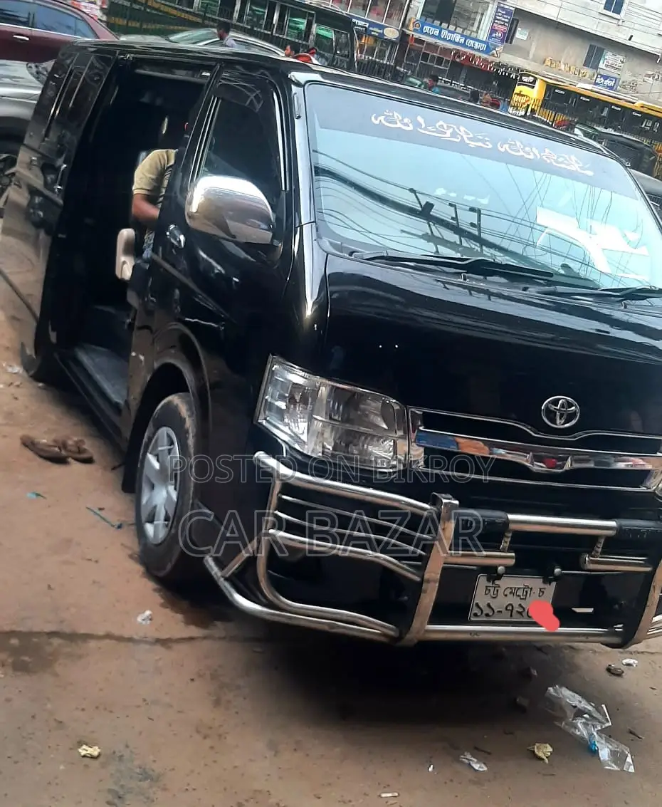 Toyota Hiace Super GL Black 2012