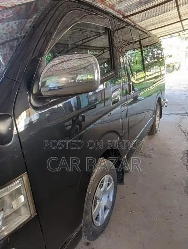 Toyota Hiace Super GL Black 2012