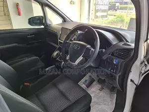 Toyota Voxy ZS KIRAMIKI 2 2020
