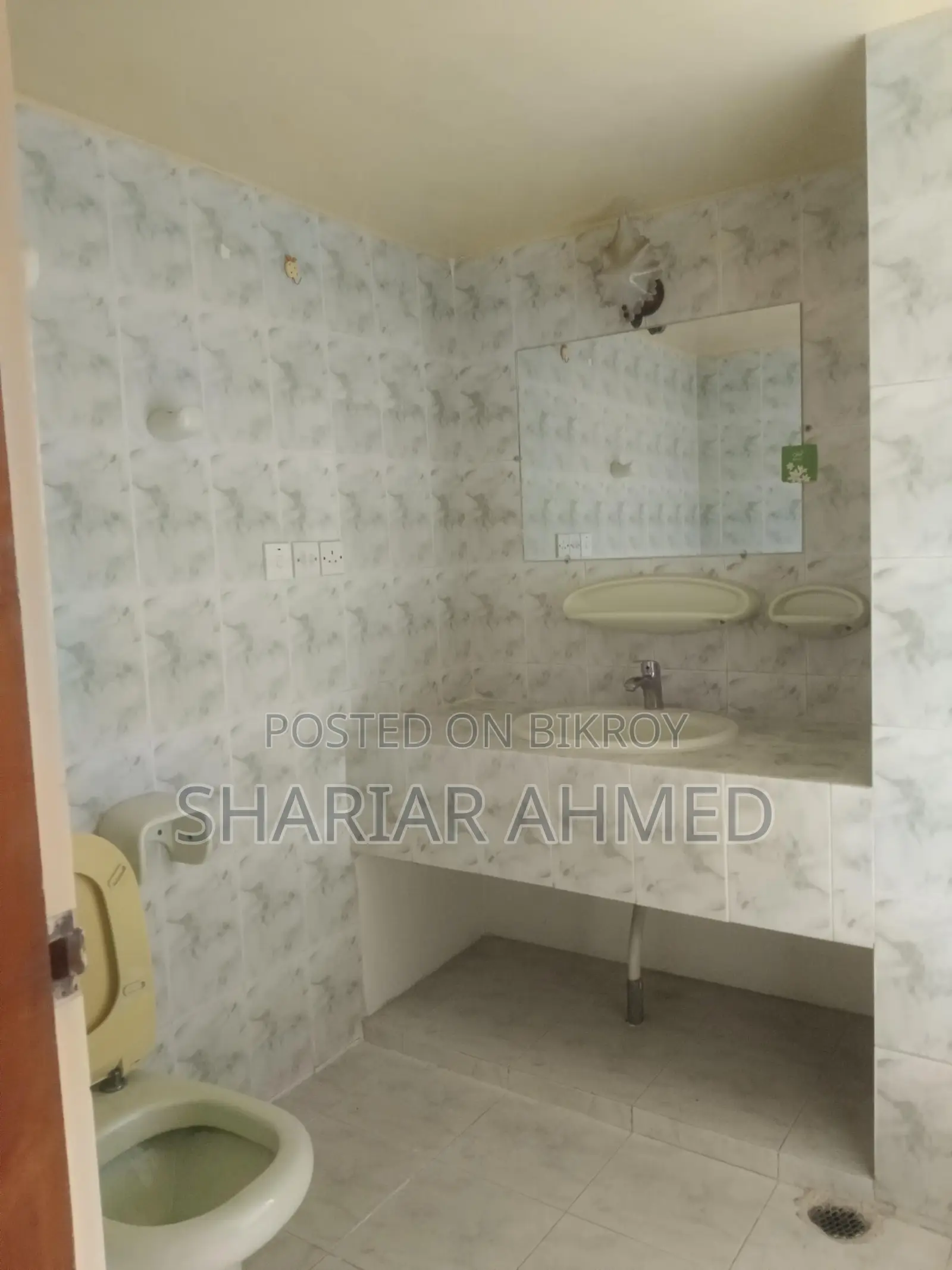 2200 Sqft 3 Bed Un-Furnished Apartment For Rent in Gulshan