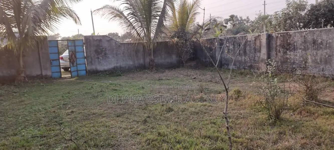 SOUTH FACING 5 KATHA PLOT IN SECTOR 22
