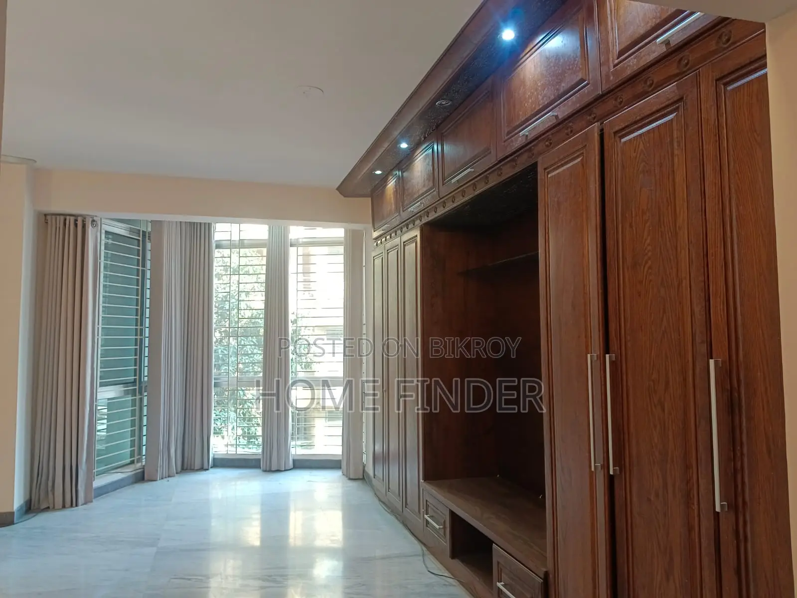 3750 Sqft Semi-furnished Apartment For Rent In Gulshan-2