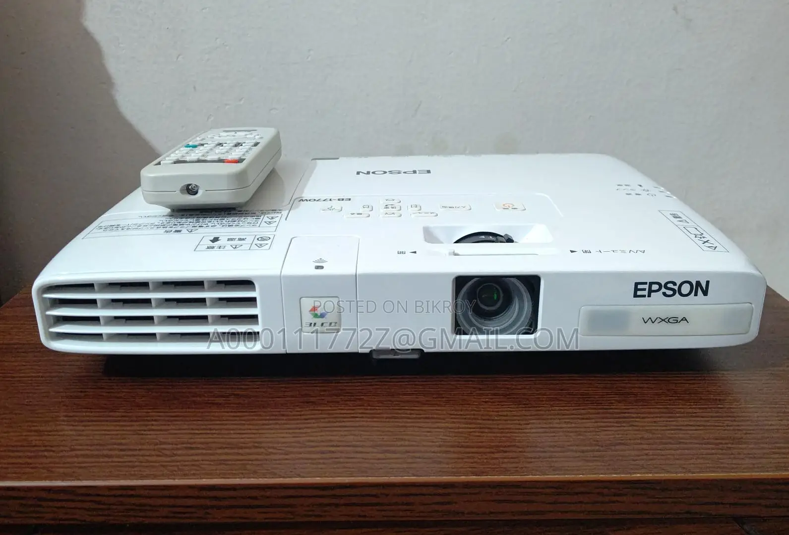 Epson EB-1770W Wireless Projector Made in Japan
