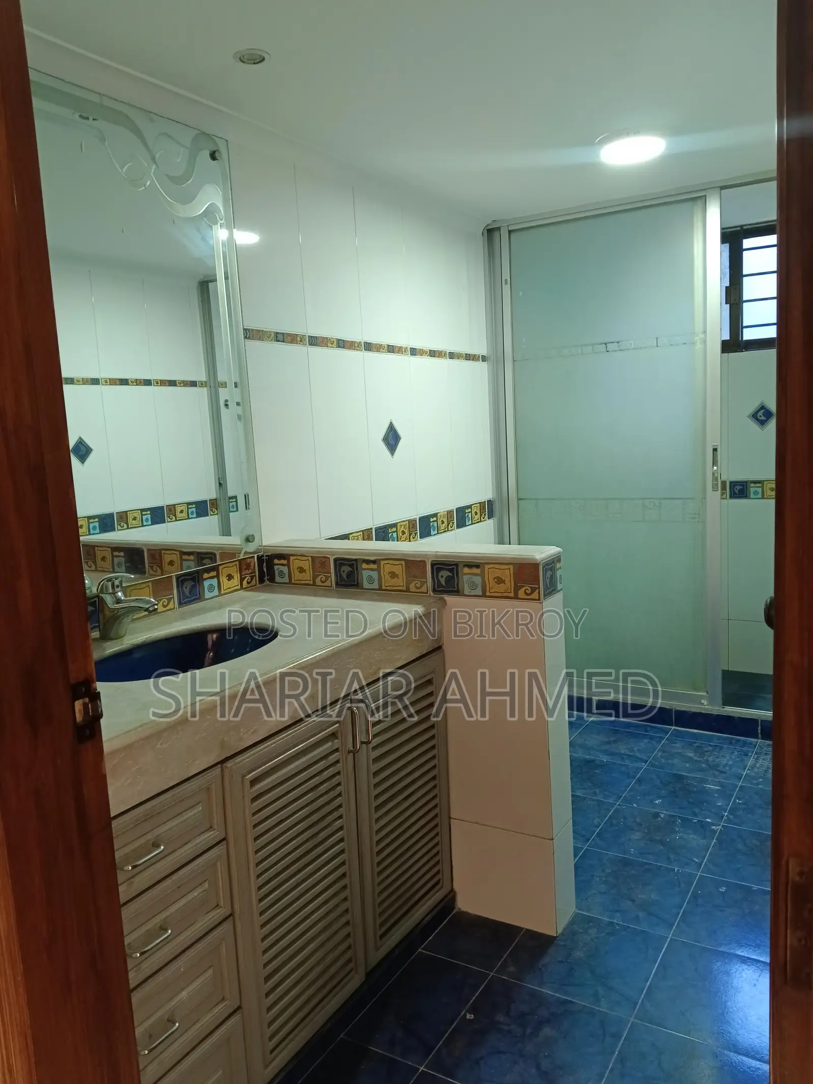 গুলশানে ৩৮০০ বর্গফুটের ৪ বেডরুমের সেমি-ফার্নিশড অ্যাপার্টমেন্ট ভাড়া হবে