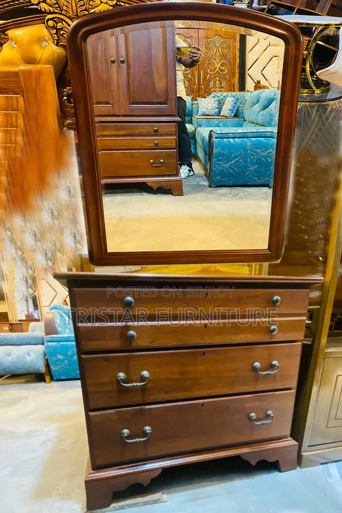 Cherry Chippendale Style bedroom set