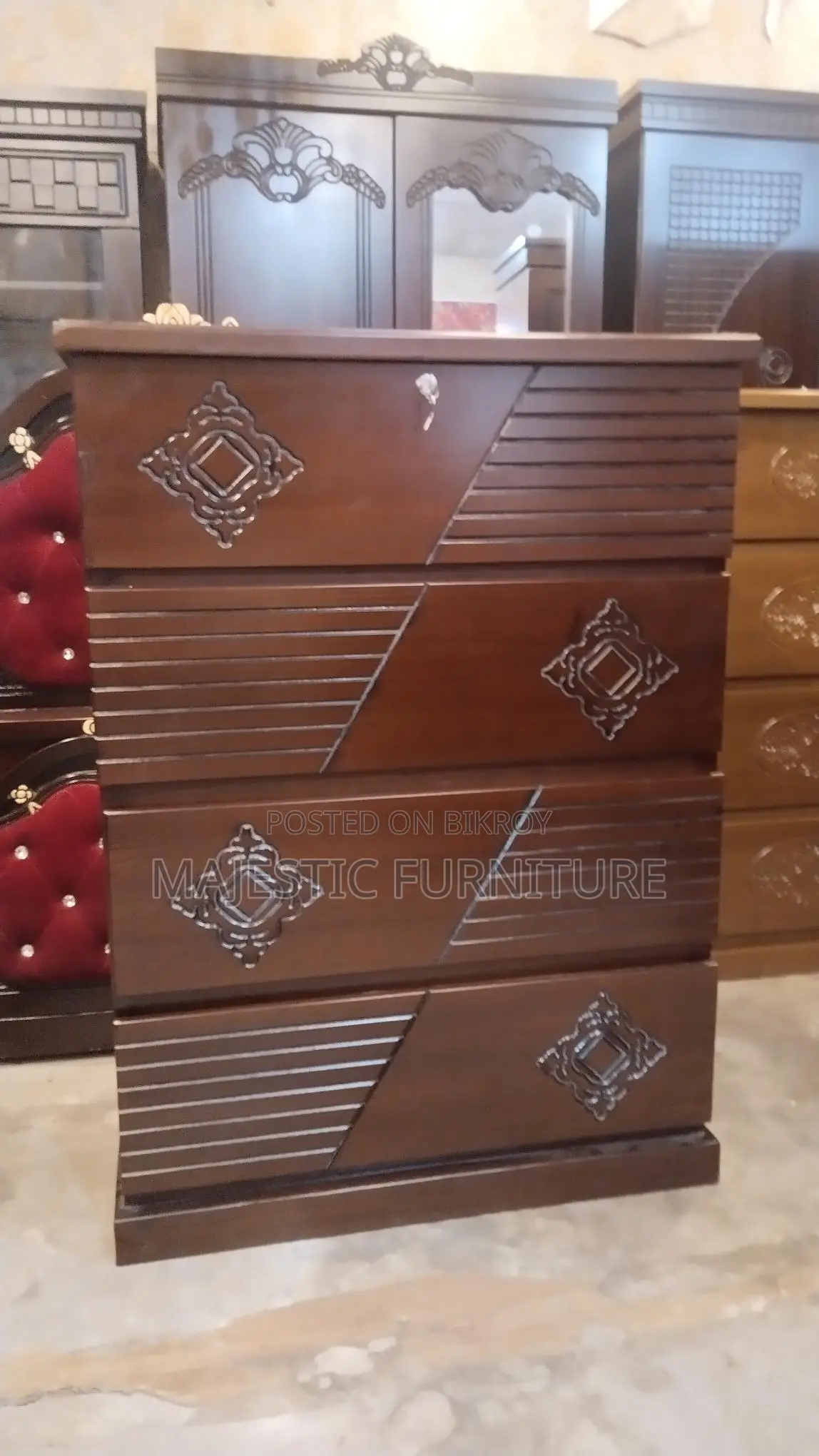 চেস্ট ড্রয়ার। M # 644
