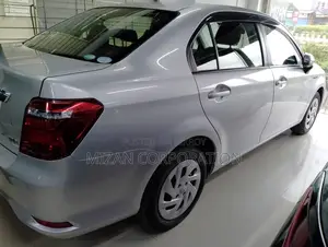 Toyota Axio 1.5 Hybrid 2WD 2020 Silver