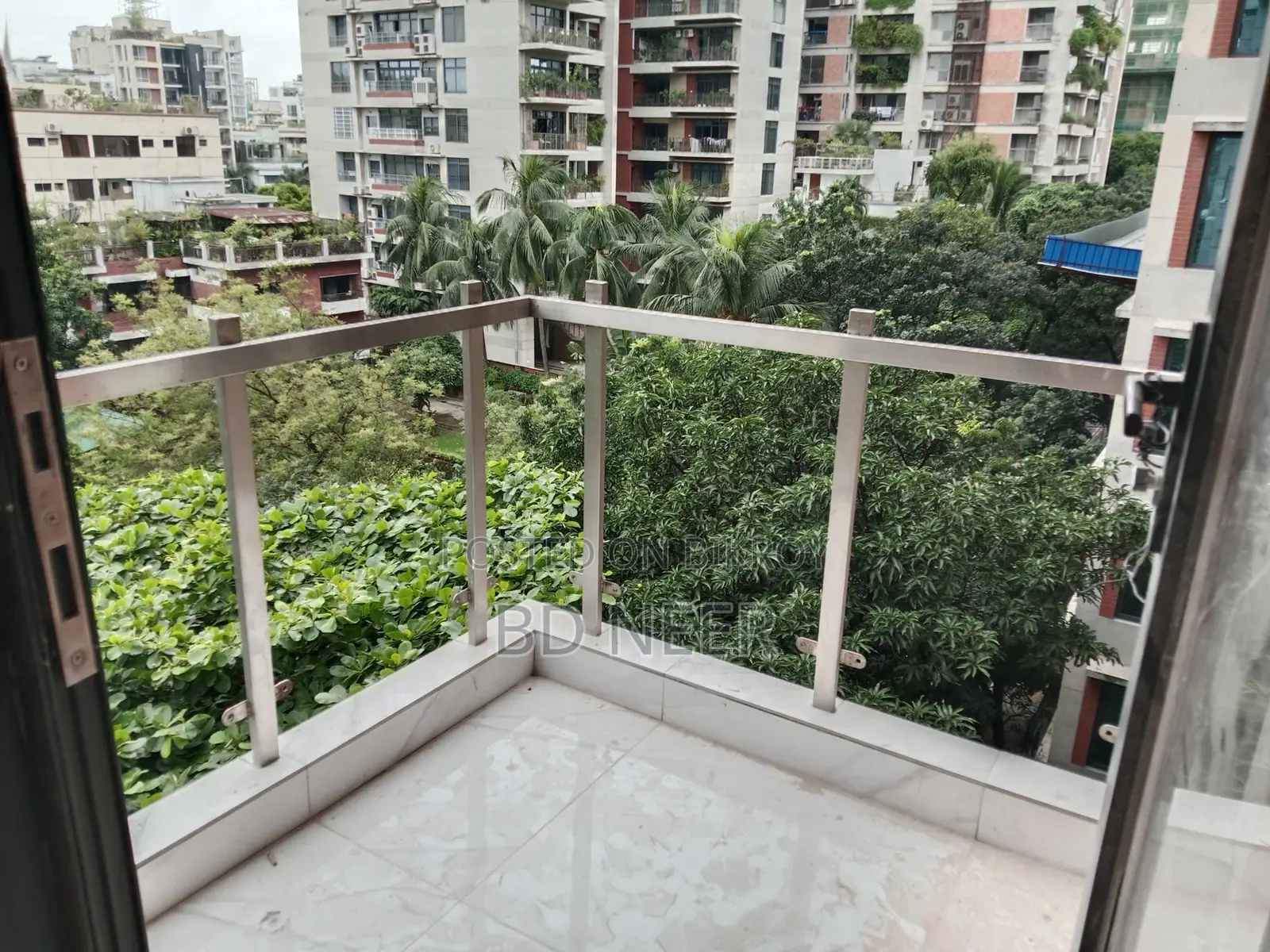 Brand new morden interior gym & pool apt available in Gulshan 2 North s
