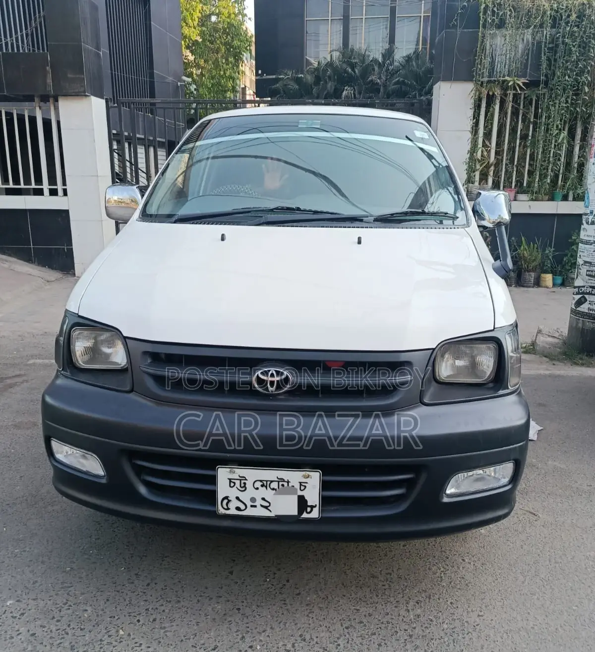 Toyota Noah 2.0 FWD (8 Seater) 2006 White