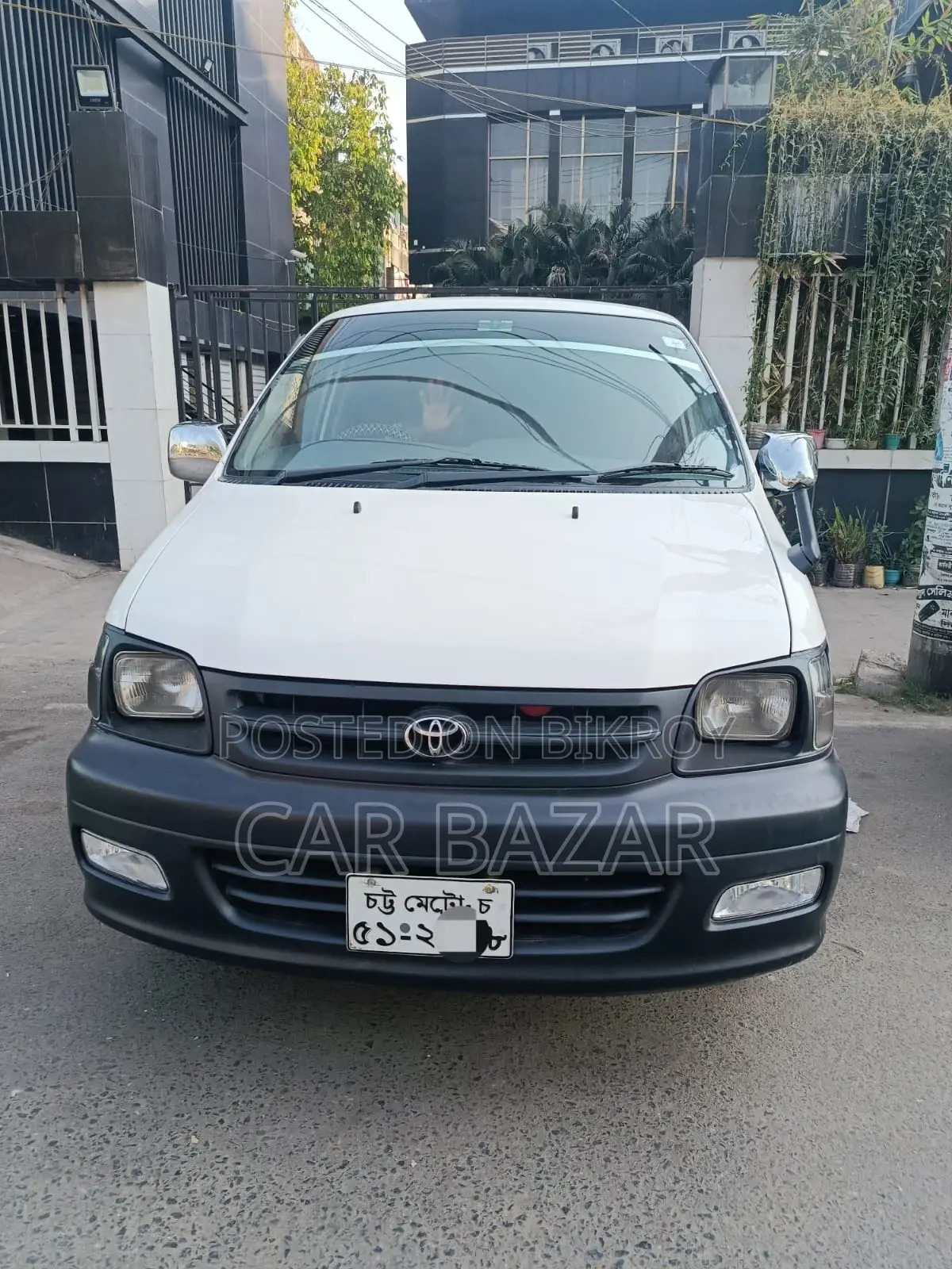 Toyota Noah 2.0 FWD (8 Seater) 2006 White