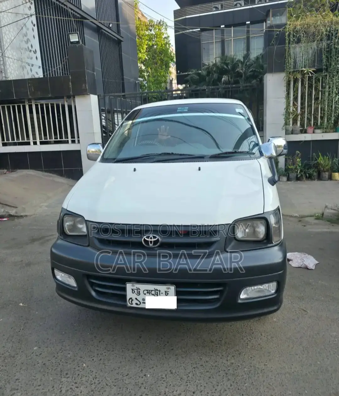 Toyota Noah 2.0 FWD (8 Seater) 2006 White