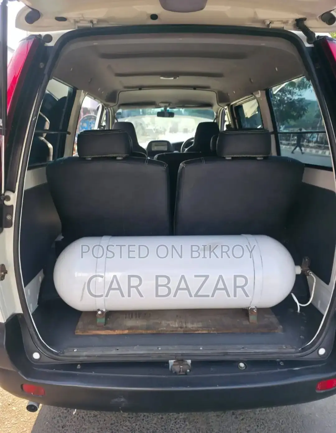 Toyota Noah 2.0 FWD (8 Seater) 2006 White