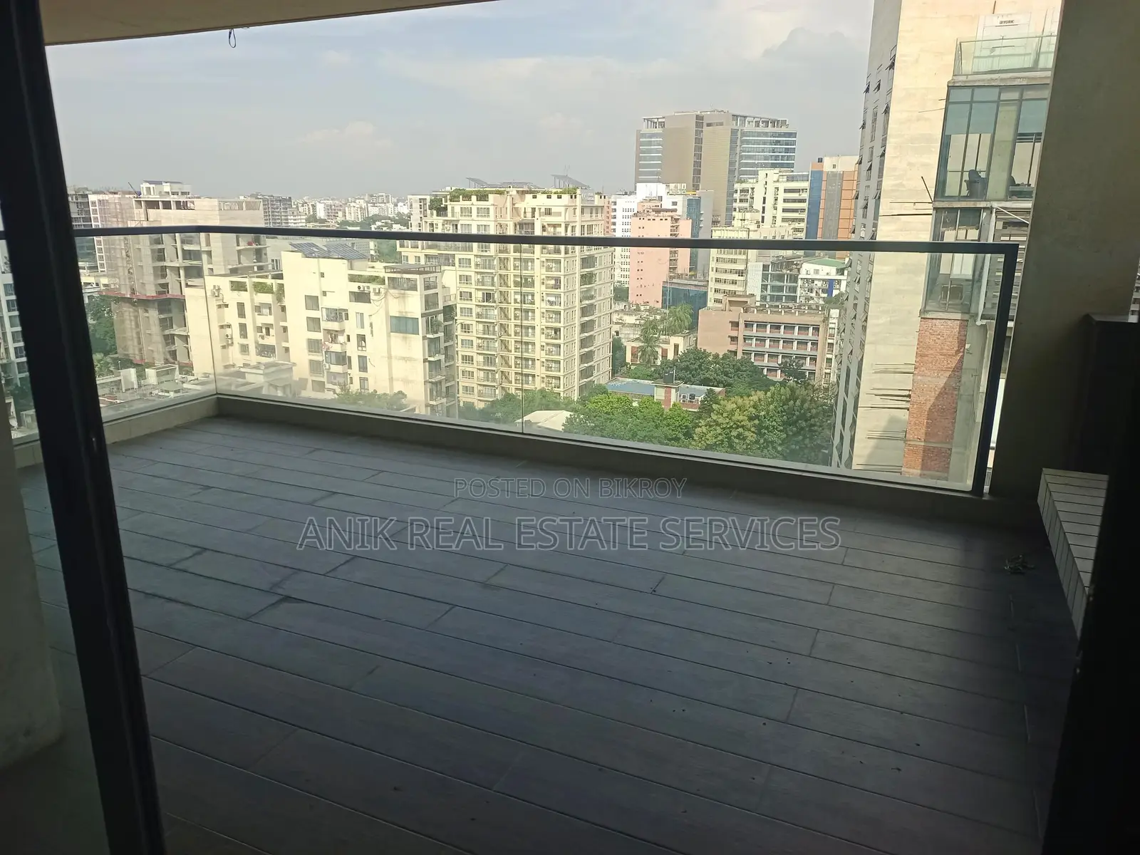 Swmming pool Gym Semi Farnised Flat Rent At Gulshan North