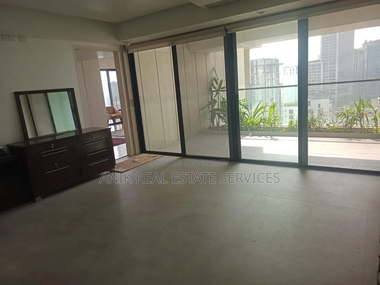 Swmming pool Gym Semi Farnised Flat Rent At Gulshan North