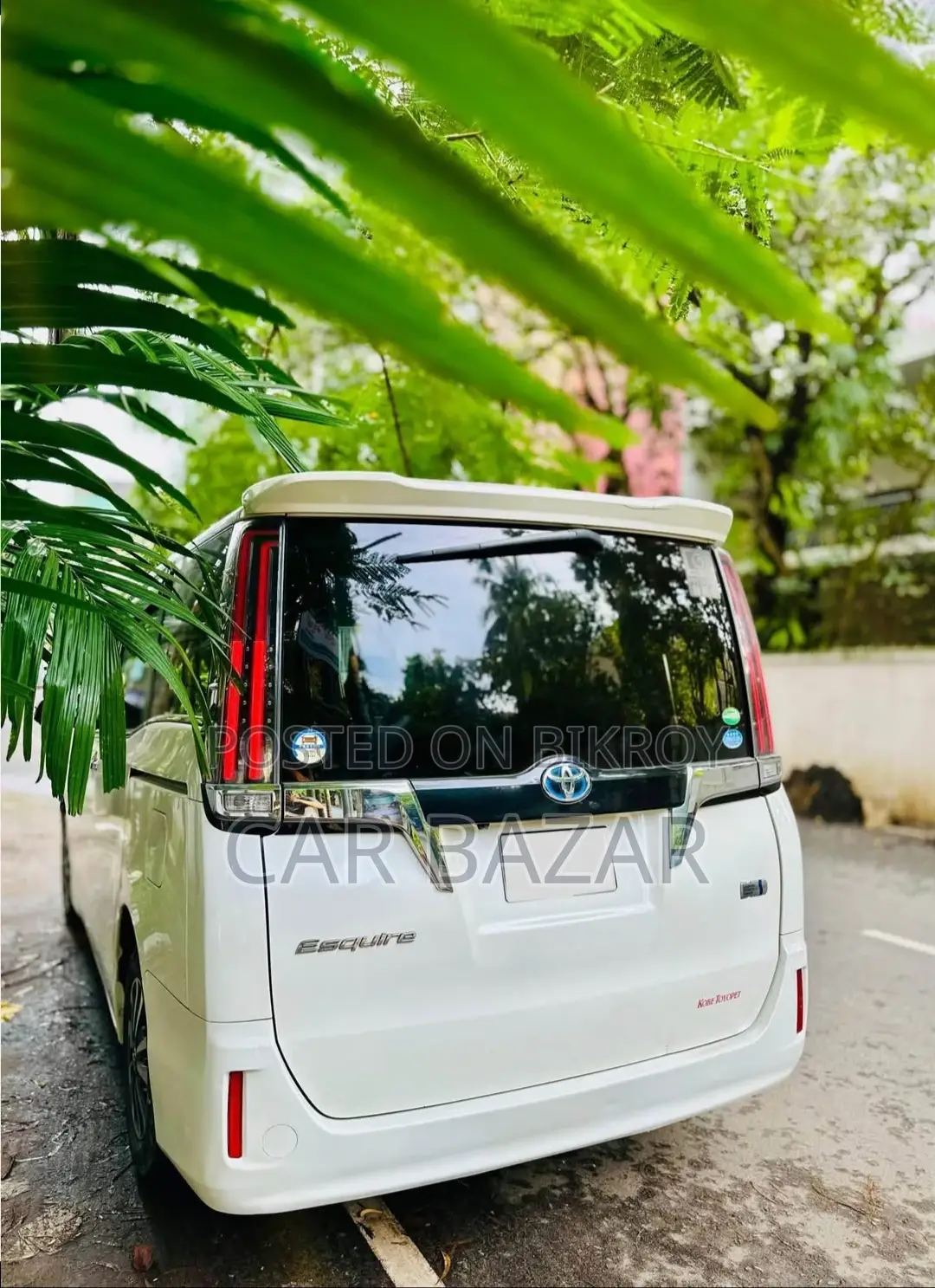 Toyota Noah Esquire Gi Premium 2017