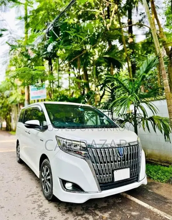 Toyota Noah Esquire Gi Premium 2017
