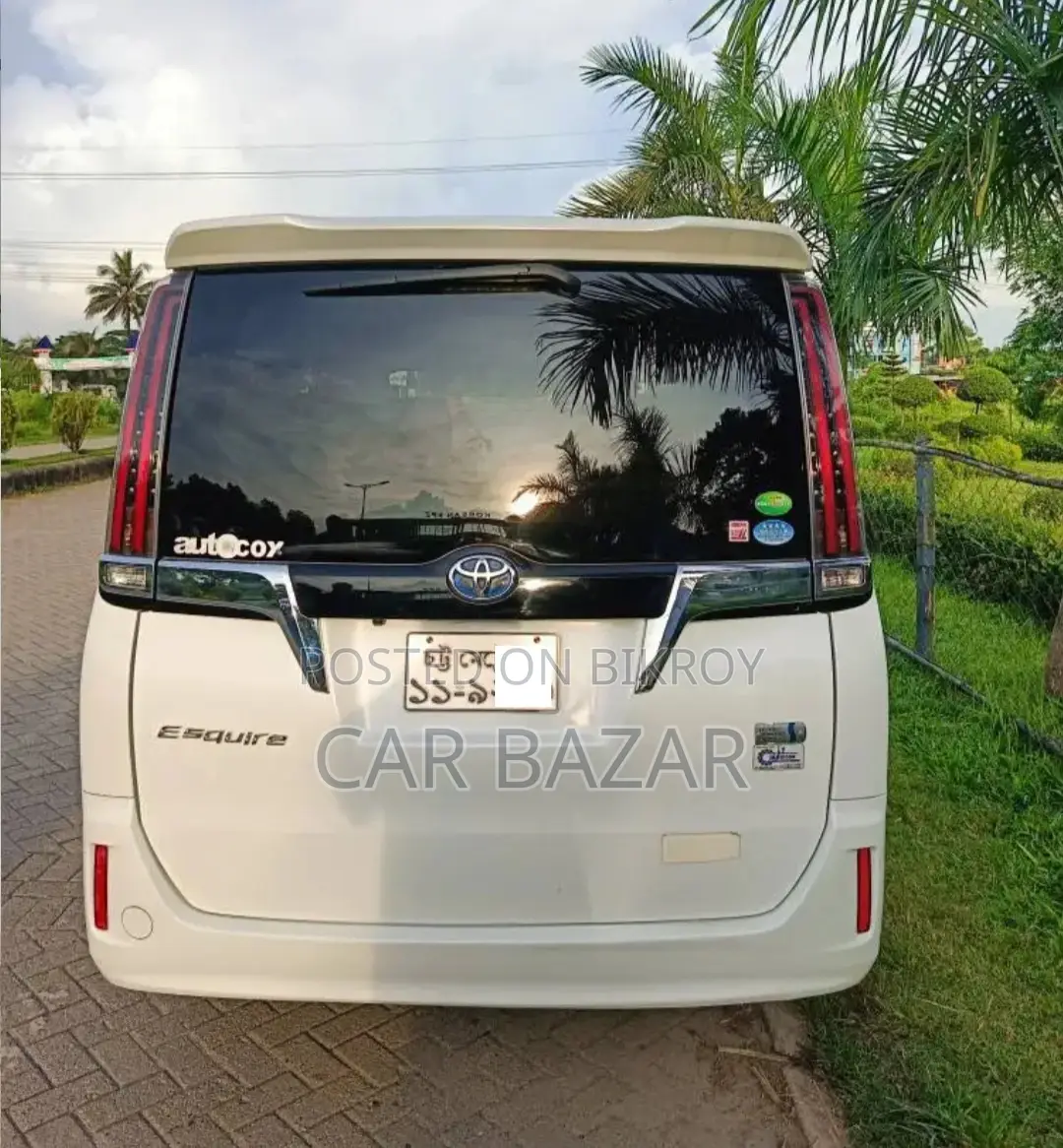 Toyota Noah Esquire Gi Premium 2018