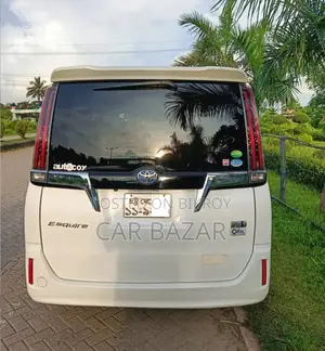 Toyota Noah Esquire Gi Premium 2018