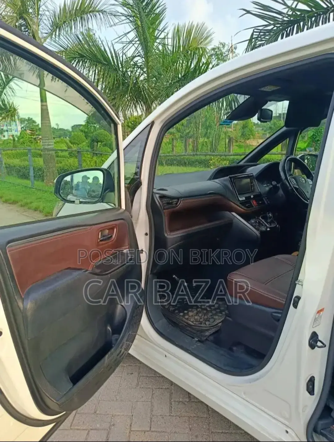 Toyota Noah Esquire Gi Premium 2018