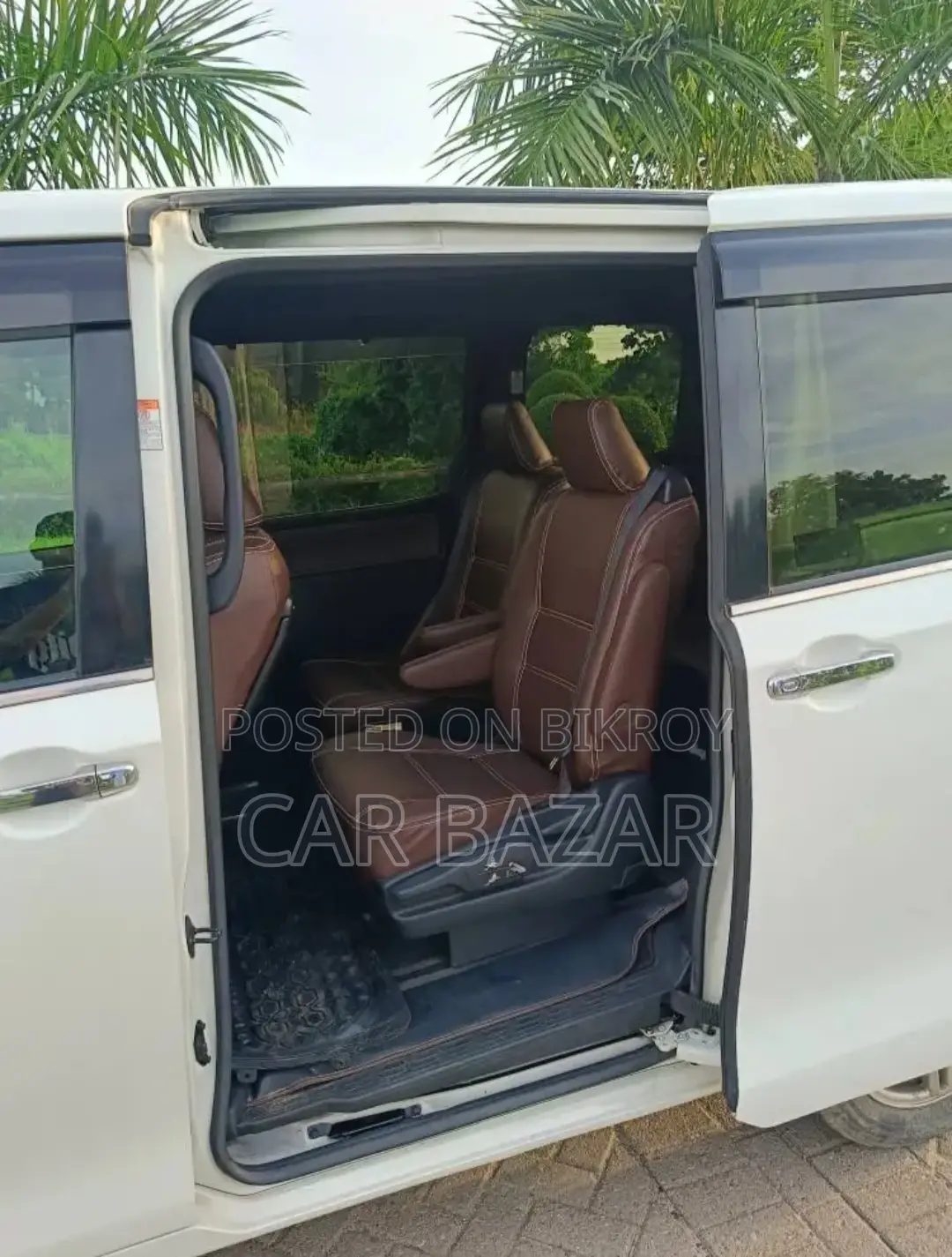 Toyota Noah Esquire Gi Premium 2018