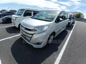 Toyota Noah X Smart 2020